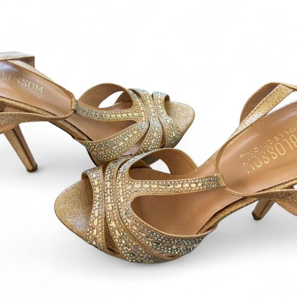 Unbranded Women's Gold and Tan Courts